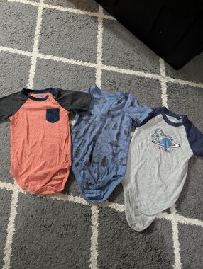 3 Garanimals Short Sleeve Onesies 24m